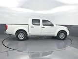 2019 Nissan Frontier photo 24