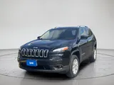 2017 Jeep Cherokee photo 1