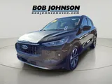 2025 Ford Escape photo 3