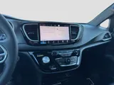 2026 Chrysler Pacifica photo 18