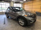 2023 Ford Explorer photo 1