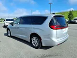 2024 Chrysler Pacifica photo 8