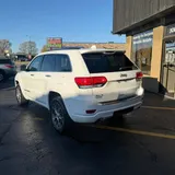 2020 Jeep Grand Cherokee photo 3