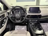 2022 Nissan Rogue photo 18