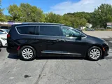 2019 Chrysler Pacifica photo 9