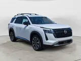 2026 Nissan Pathfinder photo 4