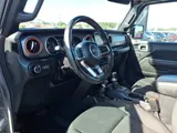 2022 Jeep Gladiator photo 16