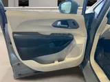 2021 Chrysler Pacifica photo 11