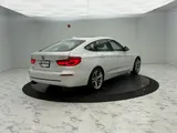 2019 BMW 3 Series photo 11