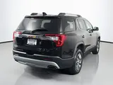 2023 GMC Acadia photo 7