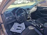 2016 Volkswagen Passat photo 23