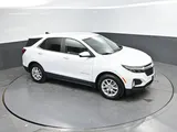 2024 Chevrolet Equinox photo 24