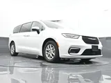 2023 Chrysler Pacifica photo 15