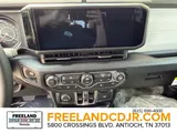 2026 Jeep Gladiator photo 26