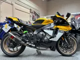 2016 Yamaha R1 photo 1