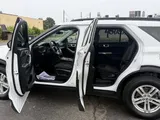 2022 Ford Explorer photo 10