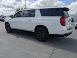 2023 GMC Yukon XL photo 6