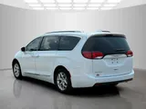 2018 Chrysler Pacifica photo 5