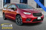 2026 Chrysler Pacifica photo 1