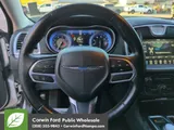 2019 Chrysler 300 photo 14