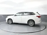 2020 Mitsubishi Outlander PHEV photo 11