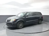 2014 Chrysler Town & Country photo 5