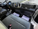 2019 HINO 268 photo 54