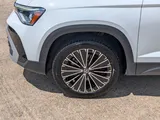 2025 Volkswagen Taos photo 12