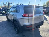 2016 Jeep Cherokee photo 3