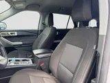 2023 Ford Explorer photo 10