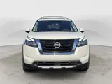 2024 Nissan Pathfinder photo 7