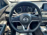 2020 Nissan Altima photo 15