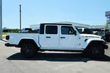 2026 Jeep Gladiator photo 5