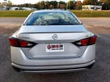 2022 Nissan Altima photo 5