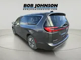 2023 Chrysler Pacifica photo 4