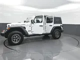 2026 Jeep Wrangler photo 28