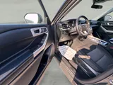 2024 Ford Explorer photo 17