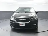 2024 Chrysler Pacifica photo 7