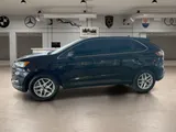 2024 Ford Edge photo 2