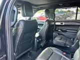 2021 Ford Explorer photo 18