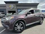 2017 Toyota RAV4 photo 1