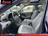 2023 Toyota Highlander photo 21