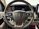 2020 Lincoln Navigator L photo 23