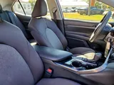 2019 Toyota Camry photo 12