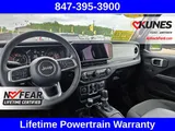 2025 Jeep Wrangler photo 18