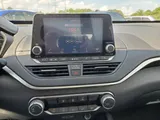2020 Nissan Altima photo 21