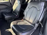 2025 Chrysler Pacifica photo 20