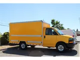 2021 GMC Savana Commercial Cutaway photo 1