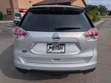 2015 Nissan Rogue photo 8
