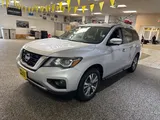 2020 Nissan Pathfinder photo 3